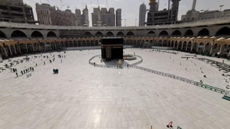 La prière de Taraweeh réduit à 10 Rakats à Masjid al Haram et Nabawi