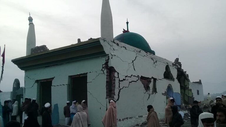 8 tués après que des hommes armés aient ouvert le feu dans une mosquée de Nangarhar