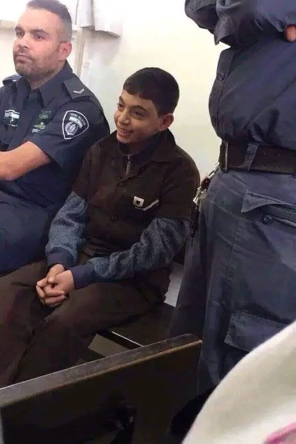 Les Palestiniens sourient lors de leur arrestation 1