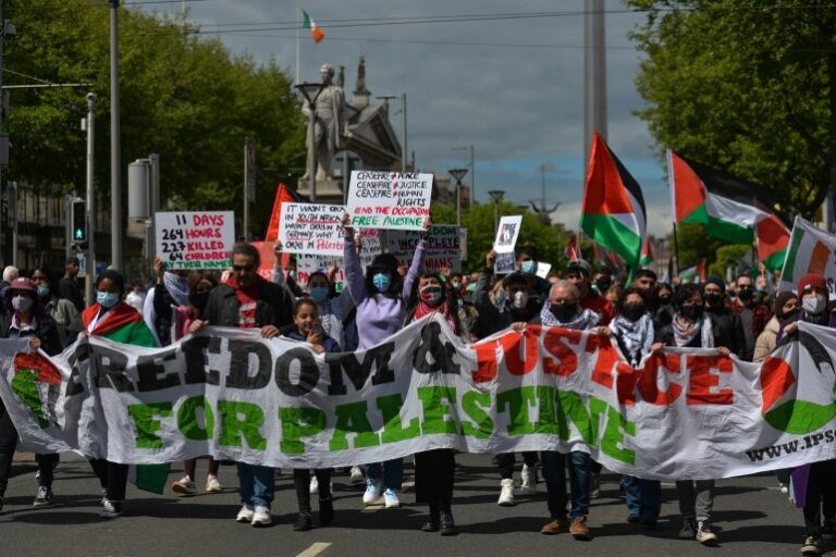 L&rsquo;Irlande va expulser l&rsquo;ambassadeur d&rsquo;Israël et imposer des sanctions après les attaques contre la Palestine