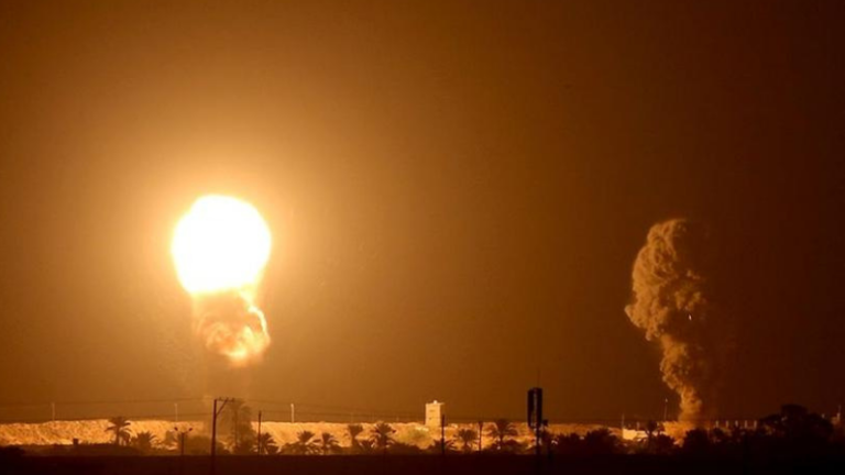 Une frappe aérienne israélienne tue 20 Palestiniens, dont 5 enfants
