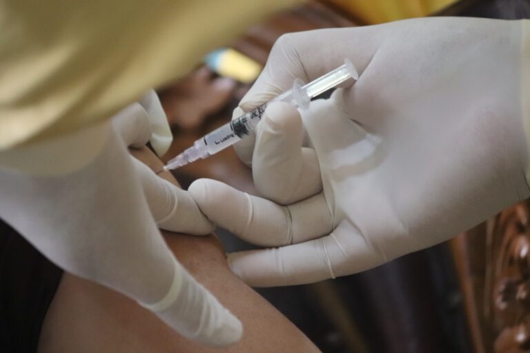 Le vaccin chinois est approuvé par le gouvernement saoudien pour les pèlerins du Hajj et de la Omra