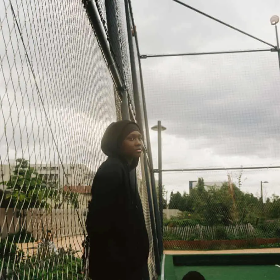 Founé Diawara lors d'un entraînement sur le terrain de football de Montreuil.