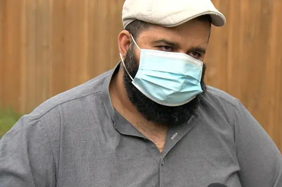 Un homme originaire du Pakistan a été poignardé et insulté à cause de sa barbe et de ses vêtements au Canada