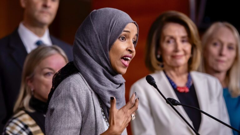 Ilhan Omar nommé fonctionnaire musulman américain de 2021