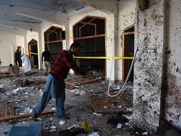 Une explosion meurtrière dans la mosquée de Peshawar fait 25 morts au Pakistan 8 explosion d'imambargah à Peshawar