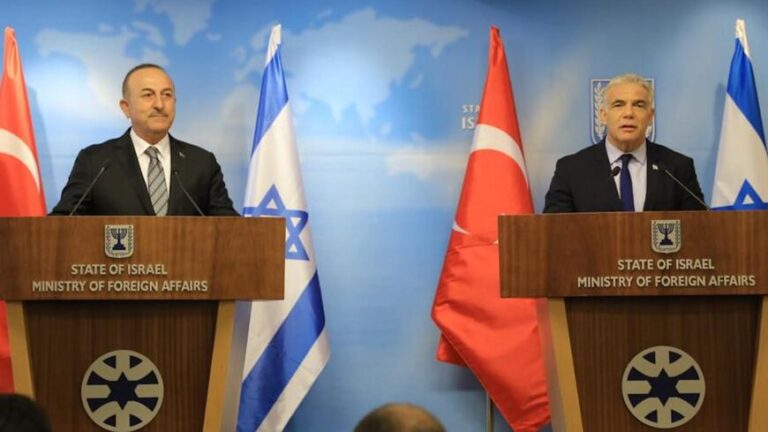 La Turquie et Israël conviennent de normaliser leurs relations bilatérales