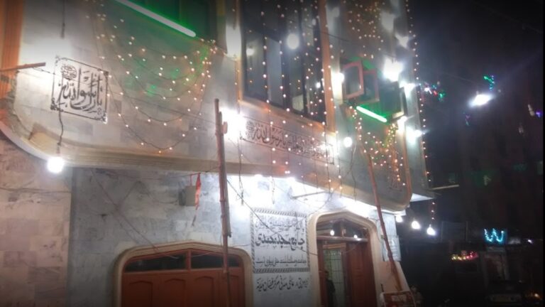 Muazzin se suicide dans une mosquée de Karachi, au Pakistan, après l&rsquo;Azaan