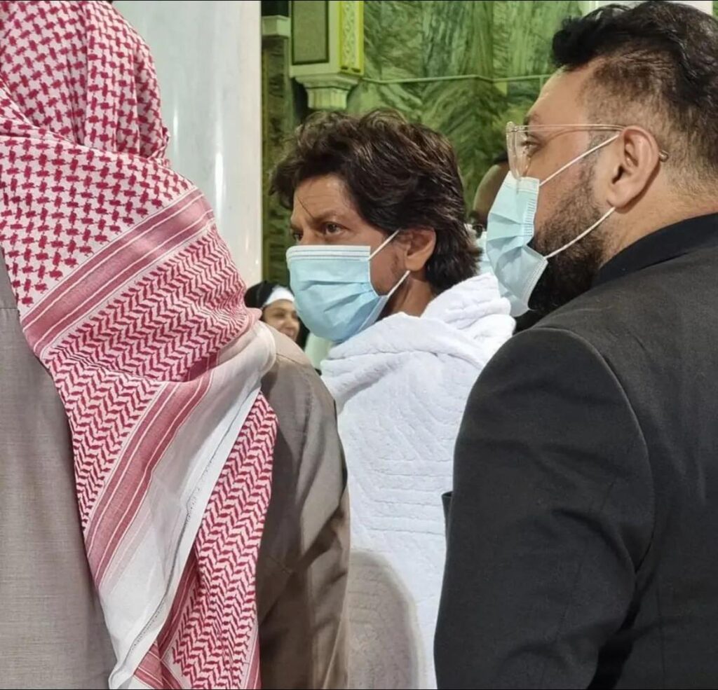 La star de Bollywood Shahrukh Khan a interprété la Omra 6 shahrukh khan dans l'ihram