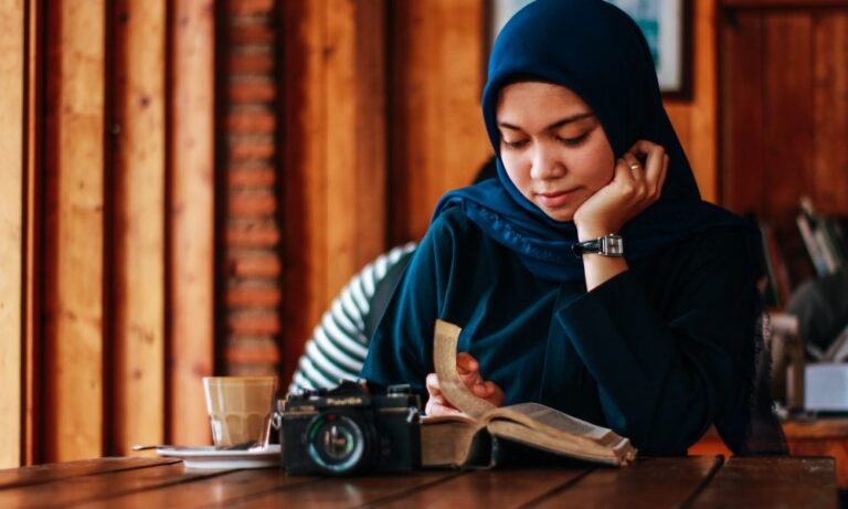 Naviguer dans la représentation musulmane dans les livres : le bon, le mauvais et le laid