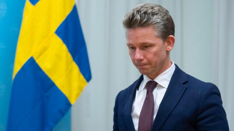 Coran brûlé à Stockholm après l&rsquo;autorisation du ministre suédois de la Défense