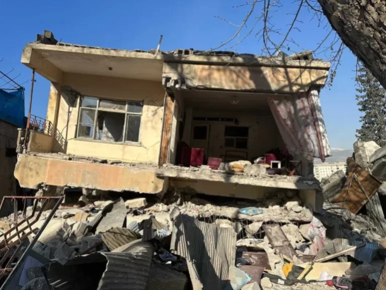 Un Pakistanais anonyme fait un don de 30 millions de dollars pour le tremblement de terre entre la Turquie et la Syrie en 2023