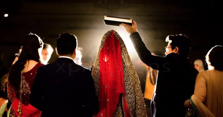 Tenir le Coran sur la tête de la mariée est-il islamique ou non ?