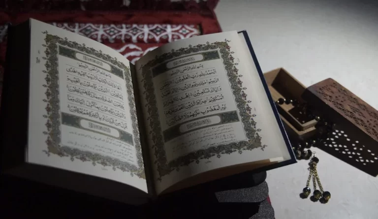 Cohésion structurelle dans le Coran [A Series]: Sourate Al Kafirun
