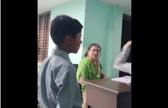 En Inde, un enseignant hindou demande à un élève de gifler un garçon musulman