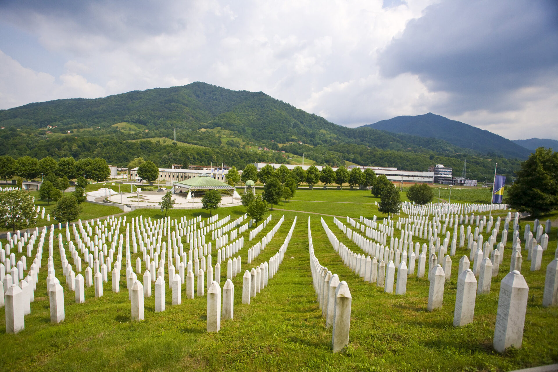 Le nombre de Palestiniens tués a dépassé le bilan du génocide de Srebrenica