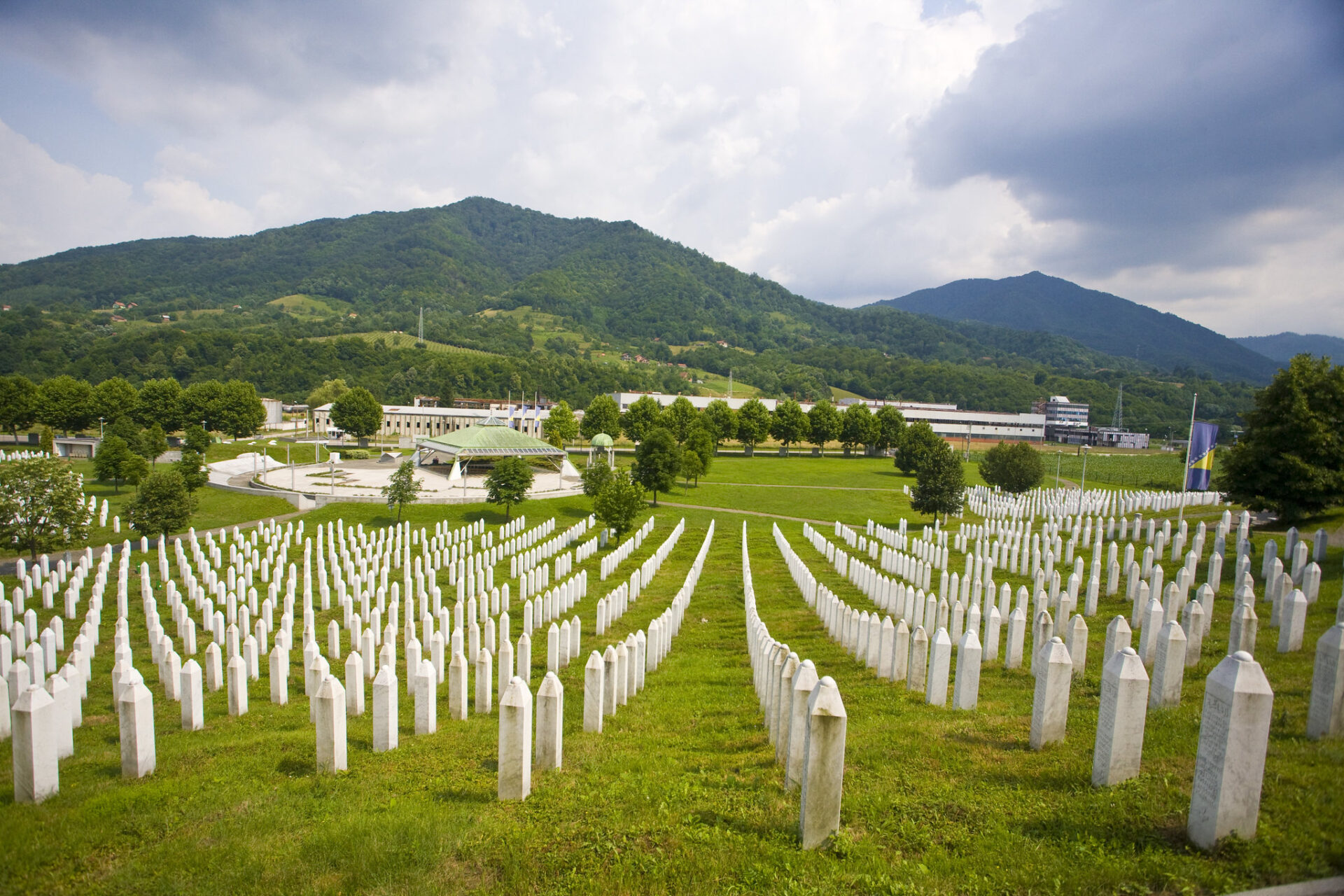 Le nombre de Palestiniens tués a dépassé le bilan du génocide de Srebrenica