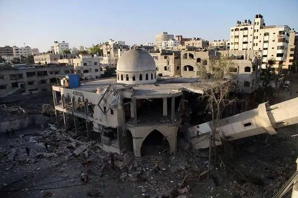 Israël détruit la mosquée Al-Susi et tue plus de 10 Palestiniens