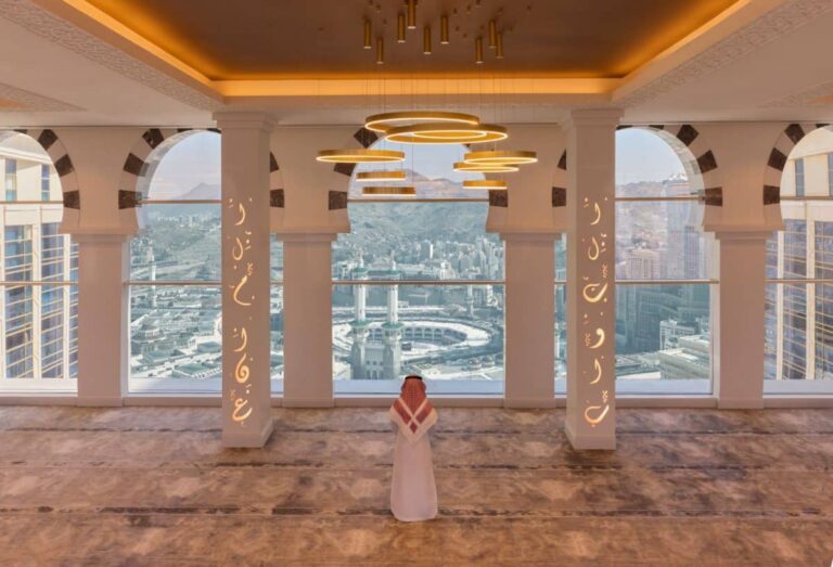 La salle de prière de l'hôtel Jabal Omar à La Mecque est reconnue comme la salle de prière la plus haute du monde
