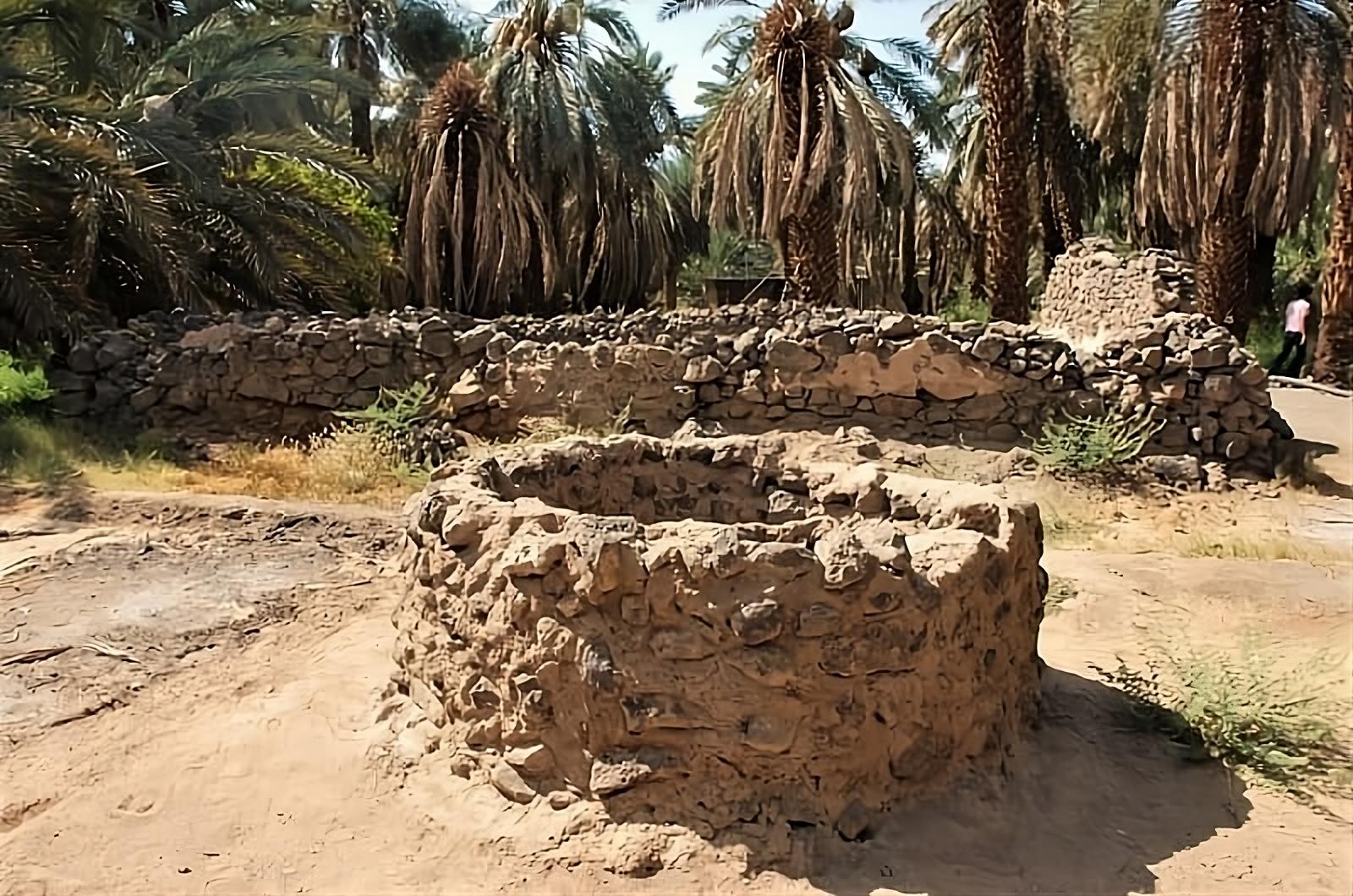 Puits restauré d'Usman Bin Affan (RA) terminé