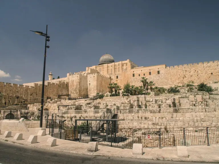 Israël prévoit d’interdire aux Palestiniens de se rendre à Al-Aqsa pendant le Ramadan