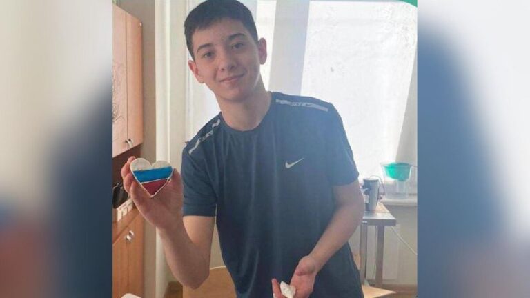 L'adolescent musulman Islam Khalilov a sauvé plus de 100 vies lors de l'attaque d'une salle de concert à Moscou