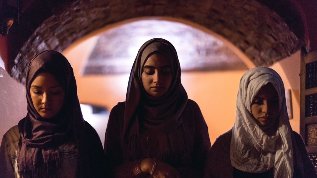 Les hommes peuvent adorer Dieu en lavant la vaisselle - À propos de l'Islam Les hommes peuvent adorer Dieu en lavant la vaisselle - À propos de l'Islam