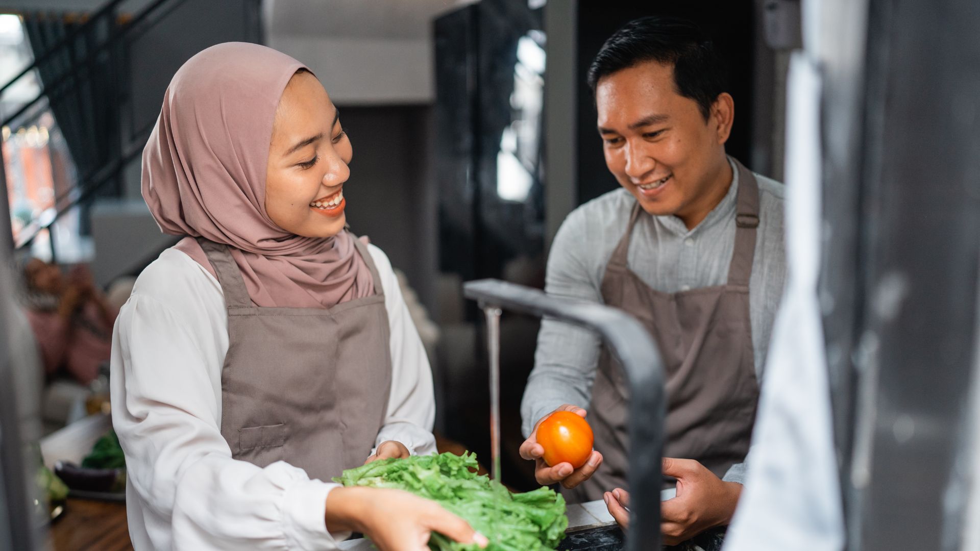 Les hommes peuvent adorer Dieu en lavant la vaisselle