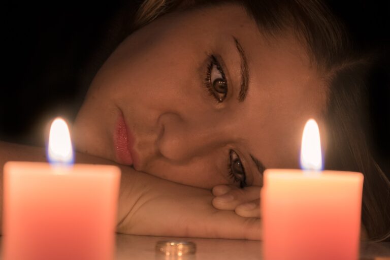 Le mieux que je puisse faire est de l'épouser et de devenir sa deuxième épouse.


