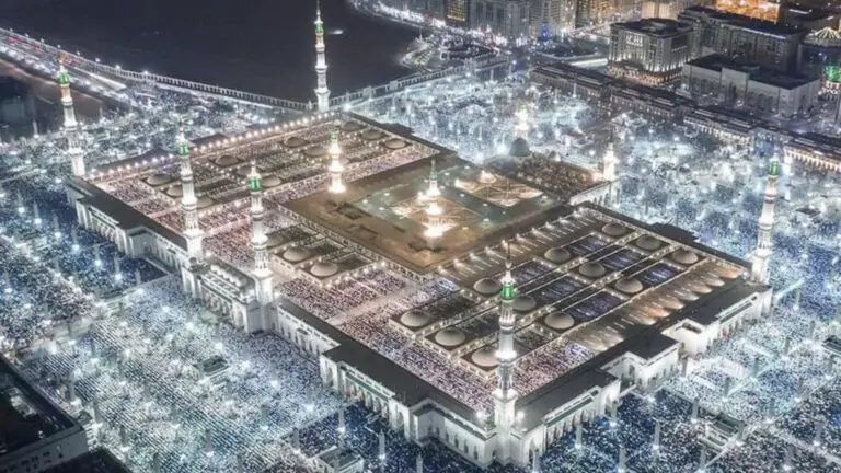 4 700 fidèles exécutant l'Itikaf à Masjid an-Nabawi pendant le Ramadan 2024