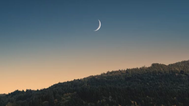 Shawwal Moon a aperçu l'Aïd Al Fitr le 10 avril 2024
