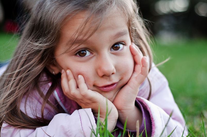 Une femme célibataire peut-elle adopter un enfant en Islam ?