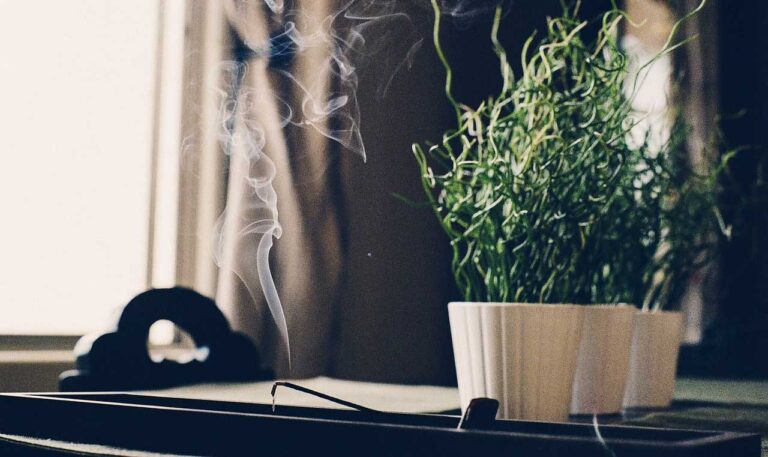 Est-ce la Sunna de brûler de l'encens le vendredi ?