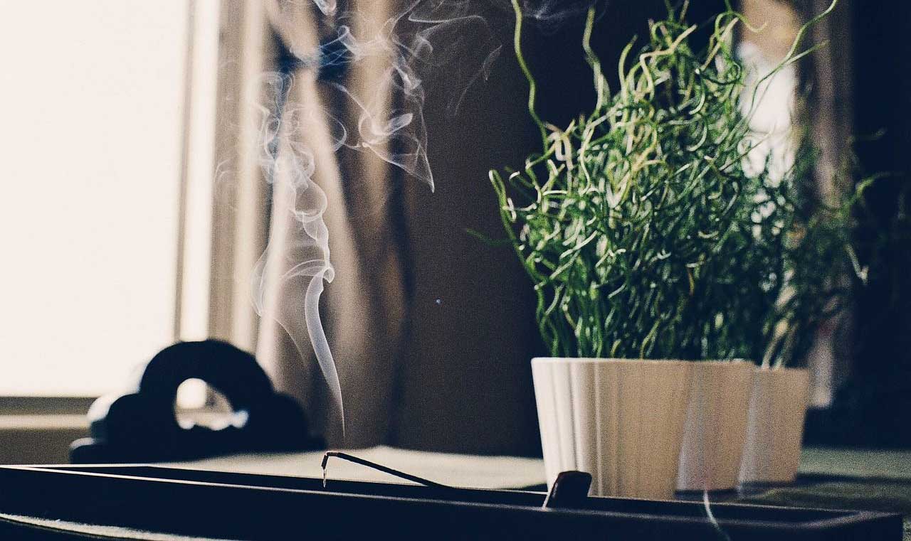 Est-ce la Sunna de brûler de l'encens le vendredi ?