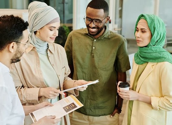 Ne laissez pas les jeunes musulmans mener une double vie