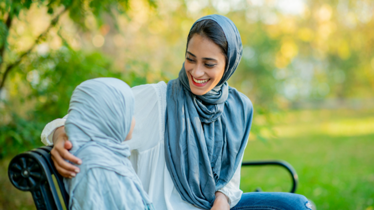 5 façons simples d'enseigner la gentillesse à vos enfants