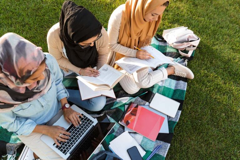 13 façons simples, indolores et gratuites d'étudier pendant l'été