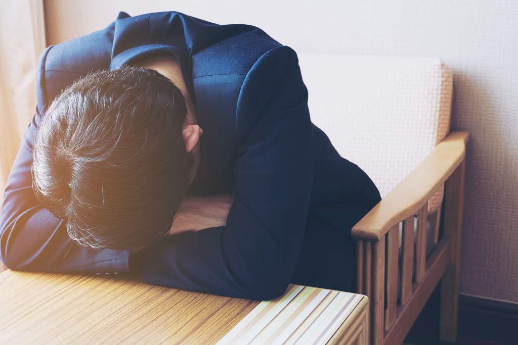 La maison n’est pas un endroit sûr pour s’ouvrir émotionnellement