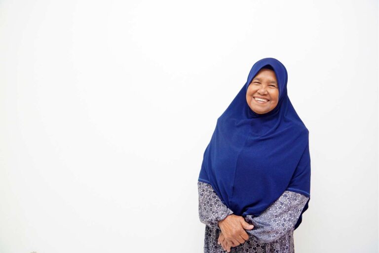 Ma tante est toujours en colère, elle me rend folle