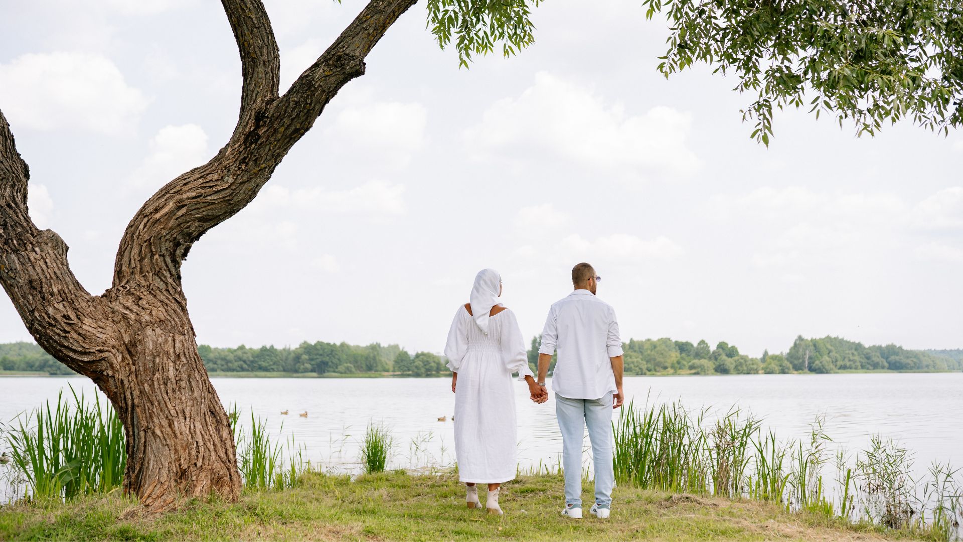 Les beaux-parents étouffent notre mariage avec leur culture