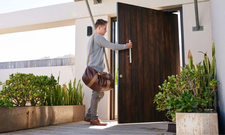 Ma femme veut que je quitte la maison de mes parents