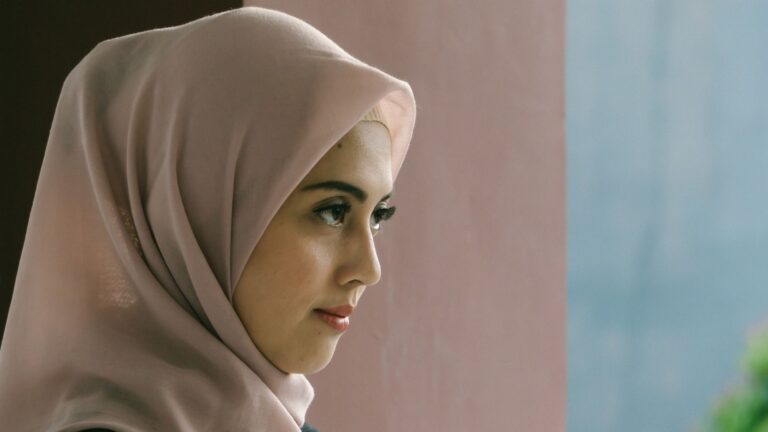 Maman s'est mariée avec un non-musulman… S'il vous plaît, informez-moi !