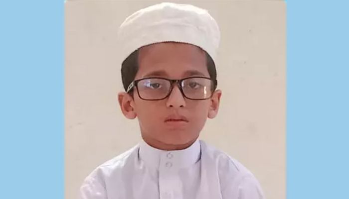 Un garçon de 8 ans mémorise le Coran en entier en 8 mois, un record