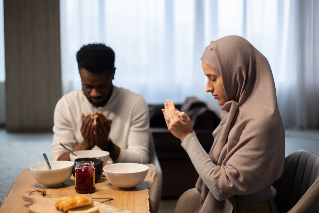 Cinq types d'intimité à pratiquer avec votre conjoint - À propos de l'Islam Cinq types d'intimité à pratiquer avec votre conjoint - À propos de l'Islam