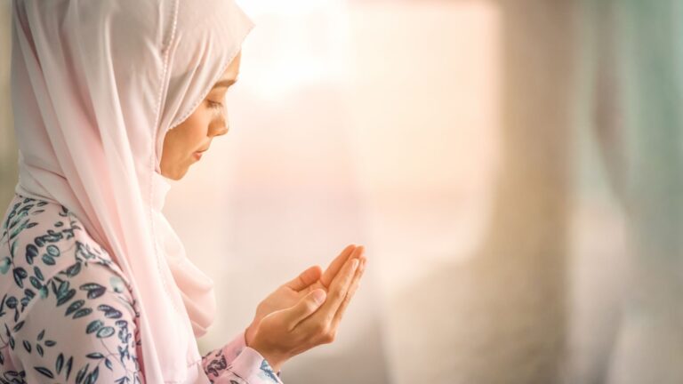 Comment aider sa fille à trouver la paix dans l’Islam ?