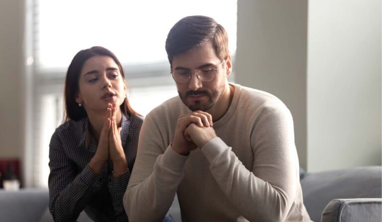 Autorisation de mon mari ? Suis-je un esclave ?