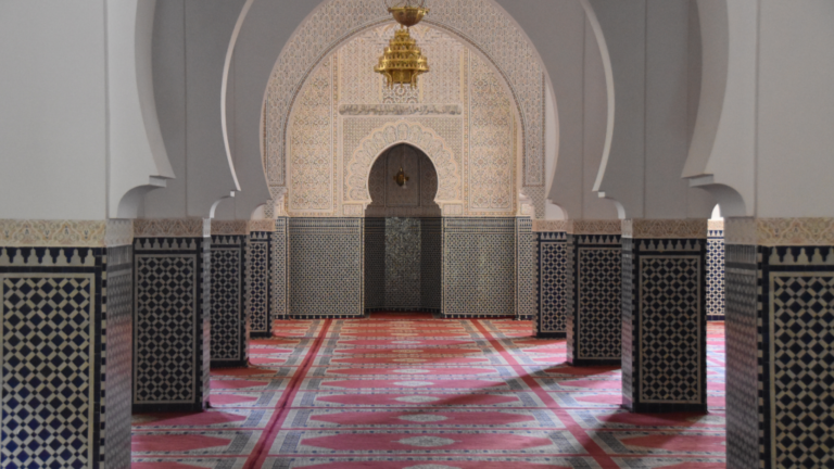 Les nouveaux musulmans doivent-ils dire Shahadah en public?