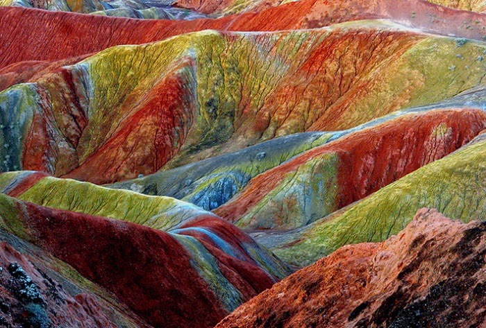 montagnes arc-en-ciel Coran