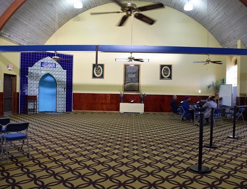 Intérieur de Masjid Muhammad à Washington DC, États-Unis grâce à Tharik Hussain