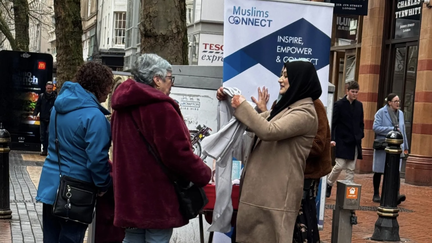 `` C'est notre choix et notre identité ': les femmes musulmanes défient les stéréotypes de hijab